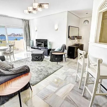House 1 Apartment *